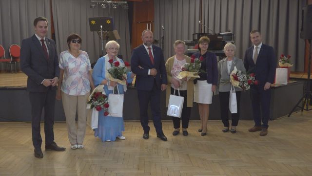 Posedenie pri príležitosti úcty k starším